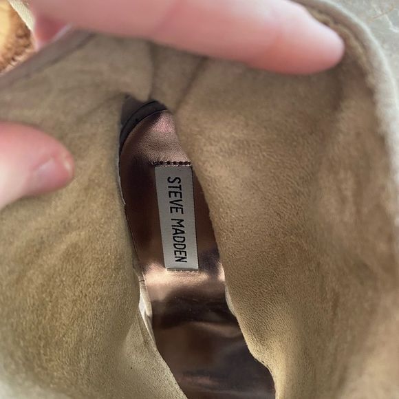 Steve Madden Liftoff suede open toe heels. 9.5 - Picture 4 of 8